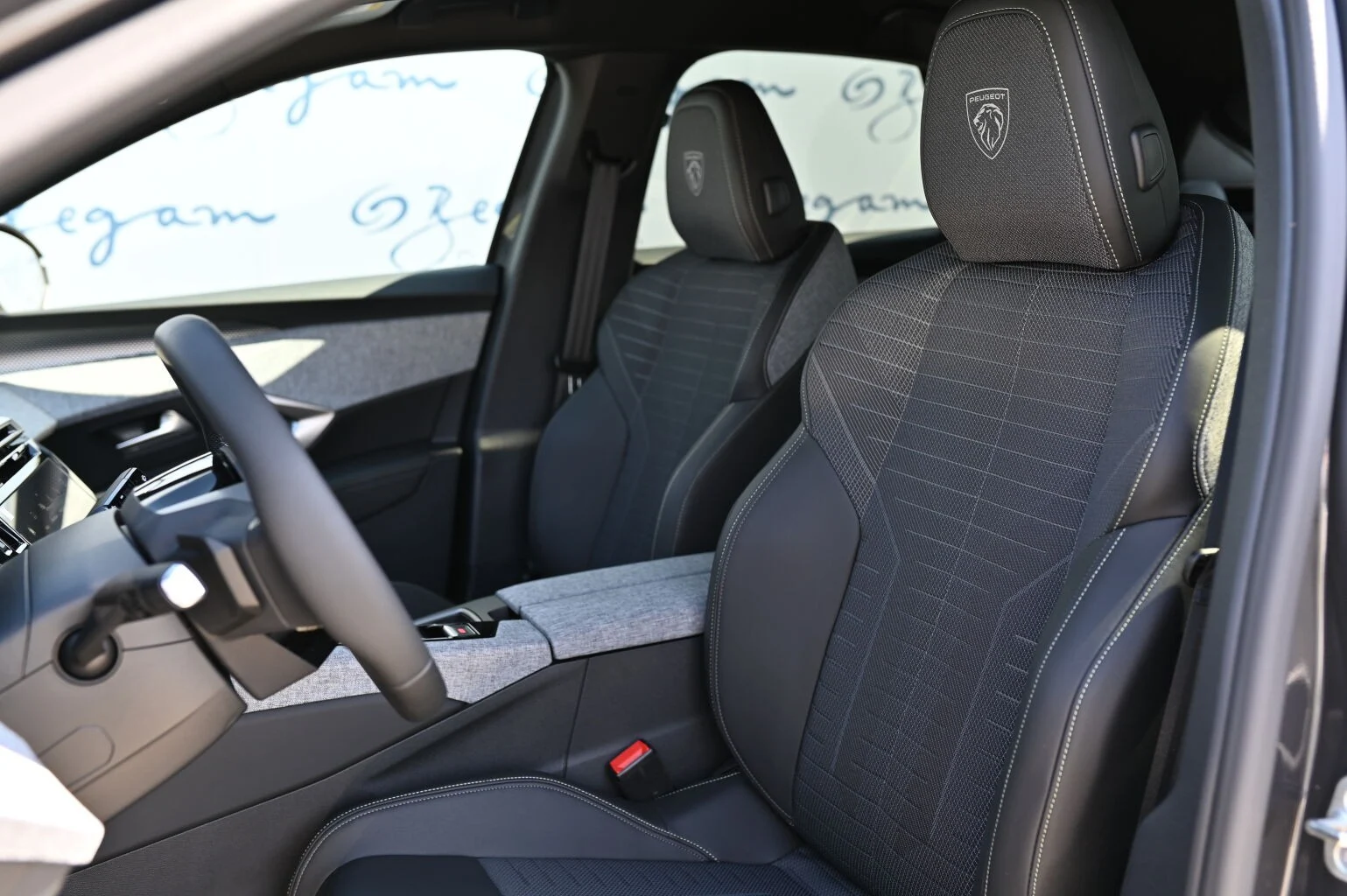 Peugeot 3008 GT Hybrid 145k e-DCS6 (MHEV) | Begam Trnava