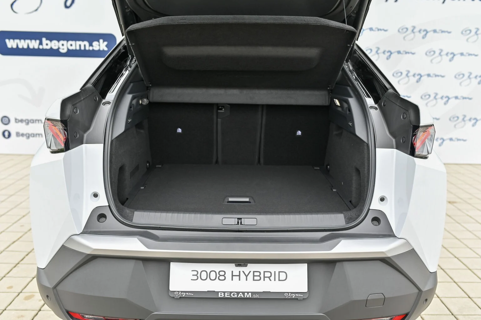 Peugeot 3008 GT Hybrid 145k e-DCS6 (MHEV) | Begam Trnava