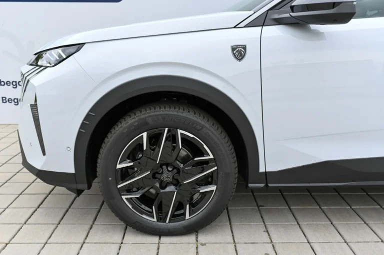 Peugeot 3008 GT Hybrid 145k e-DCS6 (MHEV) | Begam Trnava