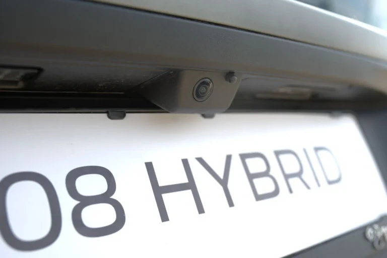 Peugeot 3008 GT Hybrid 145k e-DCS6 (MHEV) | Begam Trnava