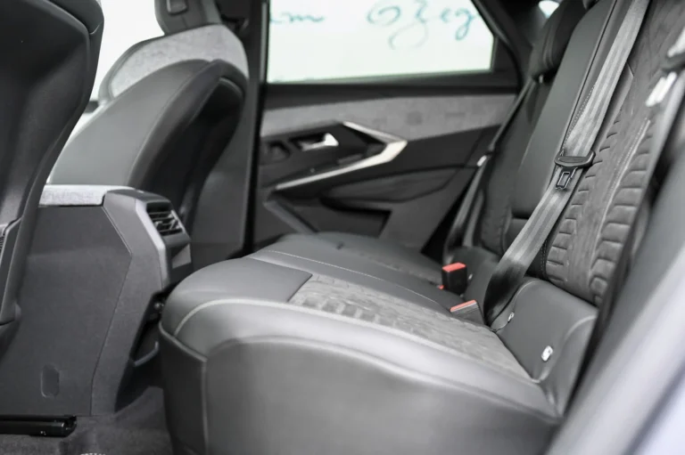 Peugeot 3008 NEW 3008 GT Hybrid 145k e-DCS6 (MHEV) | Begam Trnava
