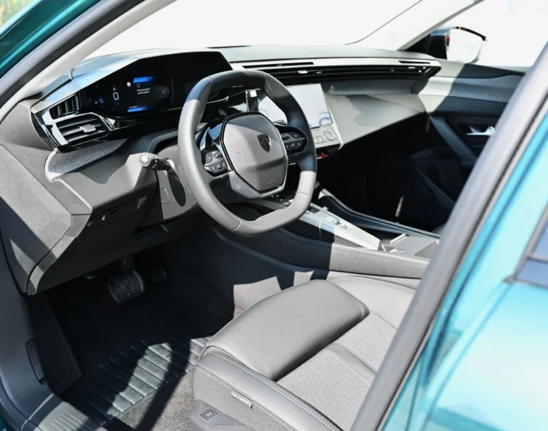 Peugeot 308 SW ALLURE BlueHDi 130k EAT8 | Begam Trnava