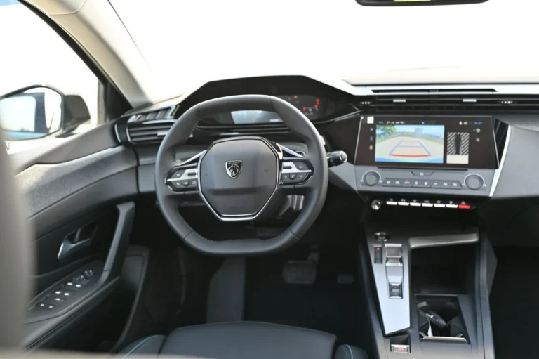 Peugeot 308 SW ALLURE BlueHDi 130k EAT8 | Begam Trnava