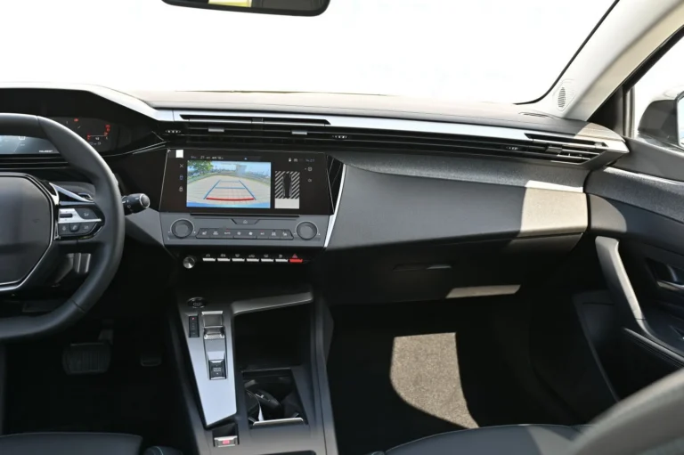 Peugeot 308 SW ALLURE BlueHDi 130k EAT8 | Begam Trnava