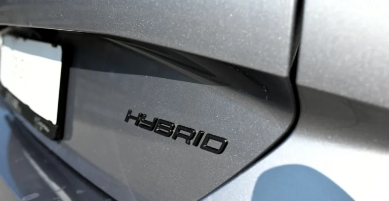 Peugeot 308 SW ALLURE Hybrid 145k e-DCS6 (MHEV) | Begam Trnava