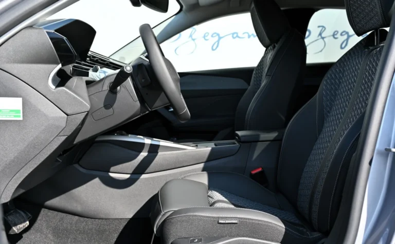 Peugeot 308 SW ALLURE Hybrid 145k e-DCS6 (MHEV) | Begam Trnava