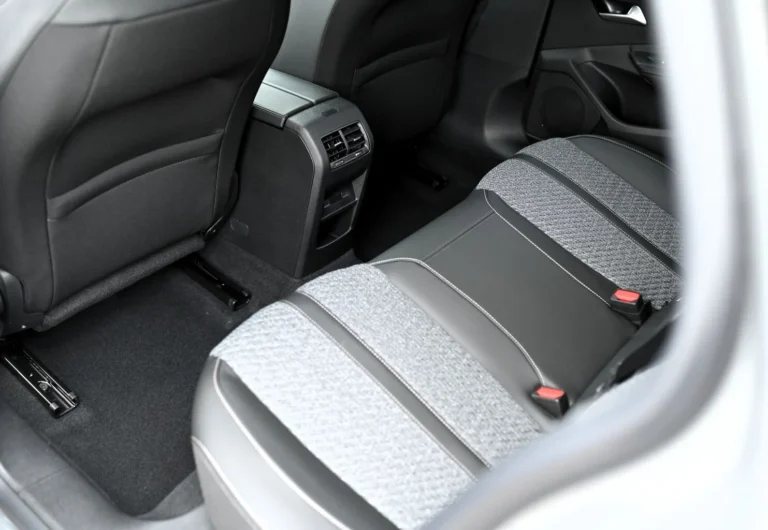 Peugeot 308 SW ALLURE Hybrid 145k e-DCS6 (MHEV) | Begam Trnava