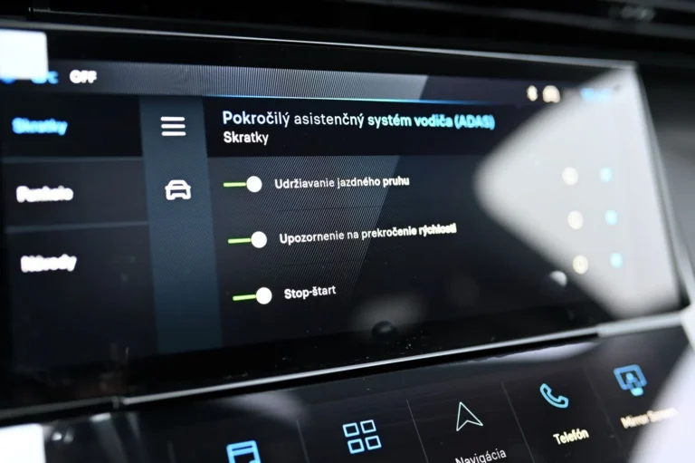 Peugeot 308 SW ALLURE Hybrid 145k e-DCS6 (MHEV) | Begam Trnava