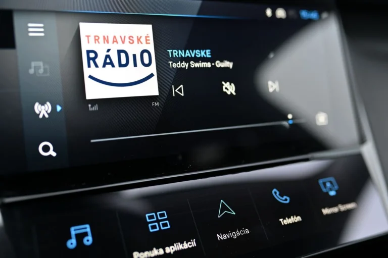 Peugeot 308 SW ALLURE Hybrid 145k e-DCS6 (MHEV) | Begam Trnava
