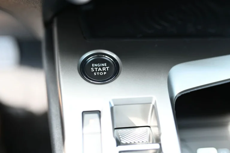 Peugeot 408 ALLURE Hybrid 145k e-DCS6 | Begam Trnava