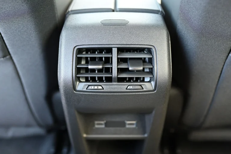 Peugeot 408 ALLURE Hybrid 145k e-DCS6 | Begam Trnava
