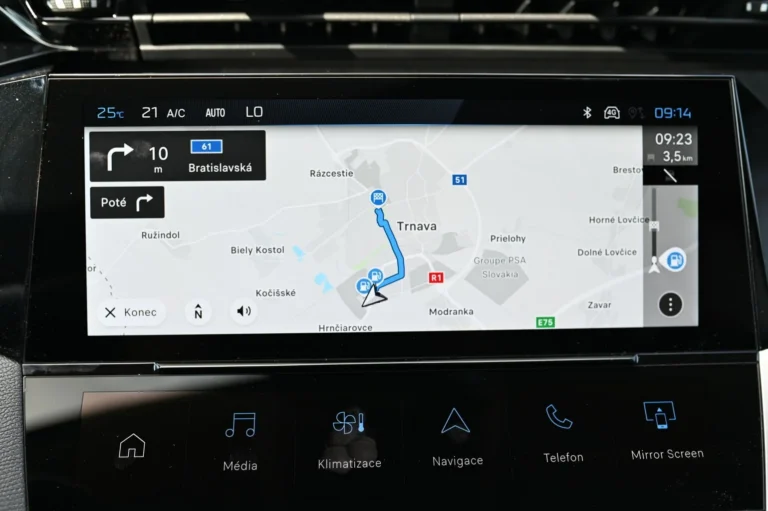 Peugeot 408 ALLURE Hybrid 145k e-DCS6 | Begam Trnava