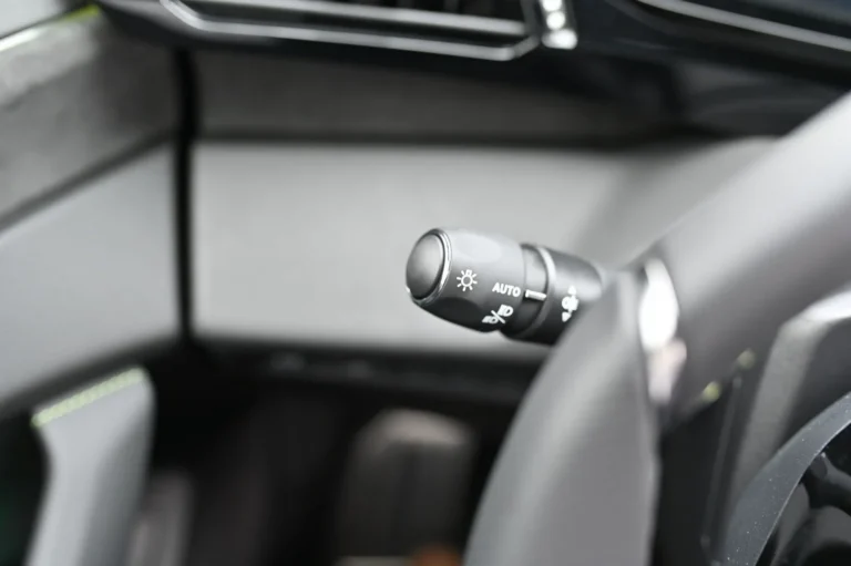 Peugeot 408 NEW 408 GT Hybrid 145k e-DCS6 (MYG0) | Begam Trnava