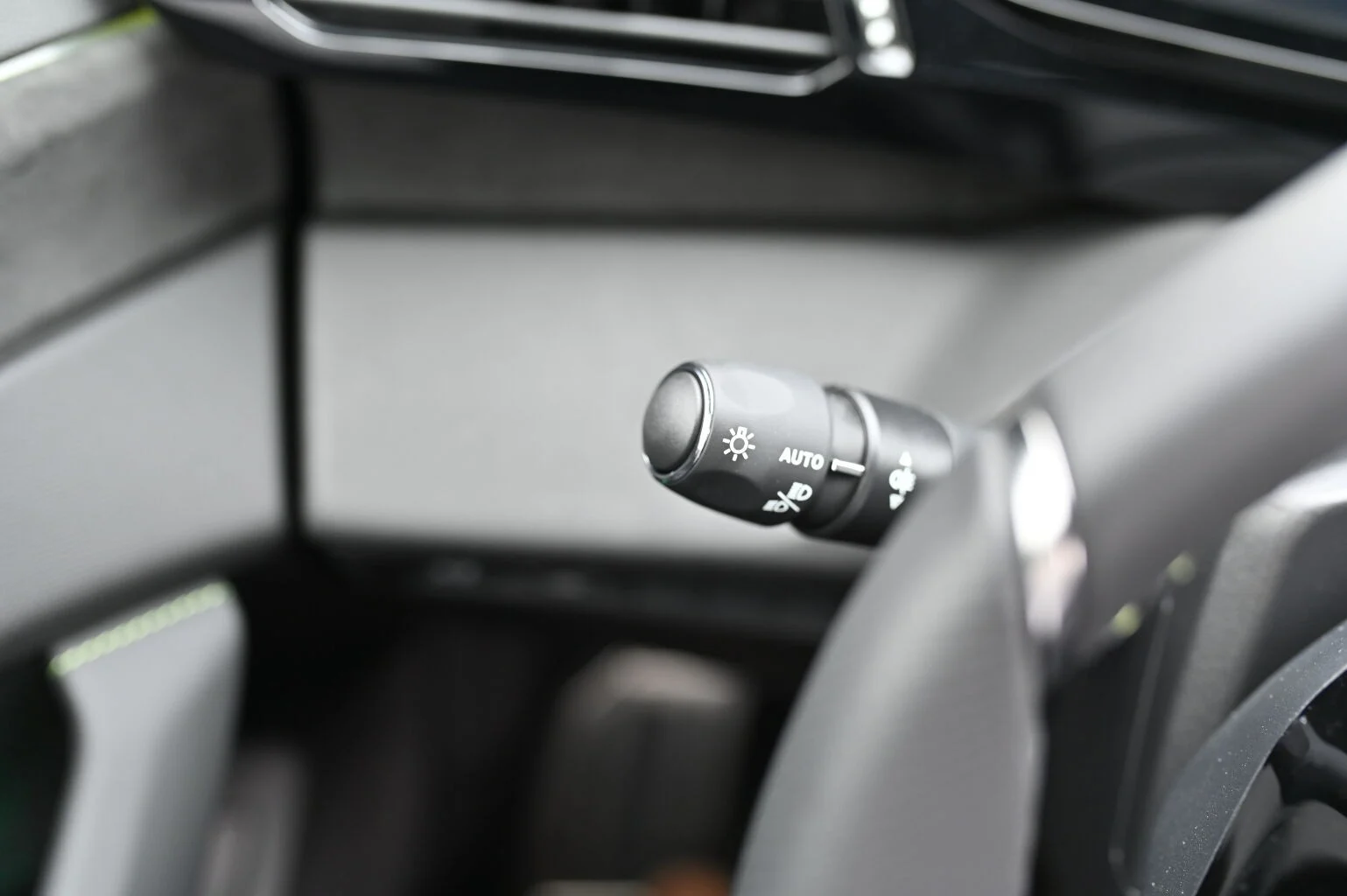 Peugeot 408 NEW 408 GT Hybrid 145k e-DCS6 (MYG0) | Begam Trnava