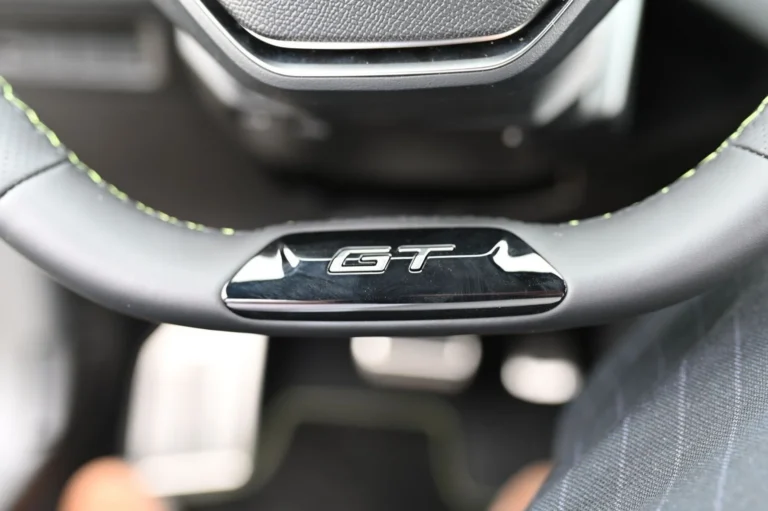 Peugeot 408 NEW 408 GT Hybrid 145k e-DCS6 (MYG0) | Begam Trnava