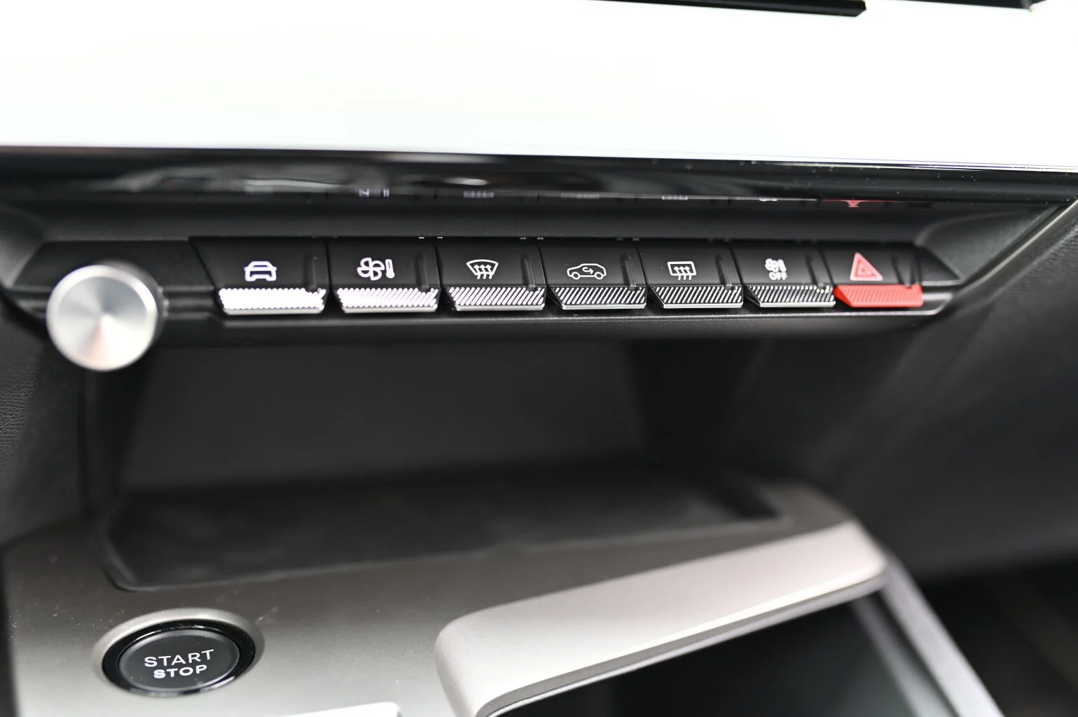 Peugeot 408 NEW 408 GT Hybrid 145k e-DCS6 (MYG0) | Begam Trnava