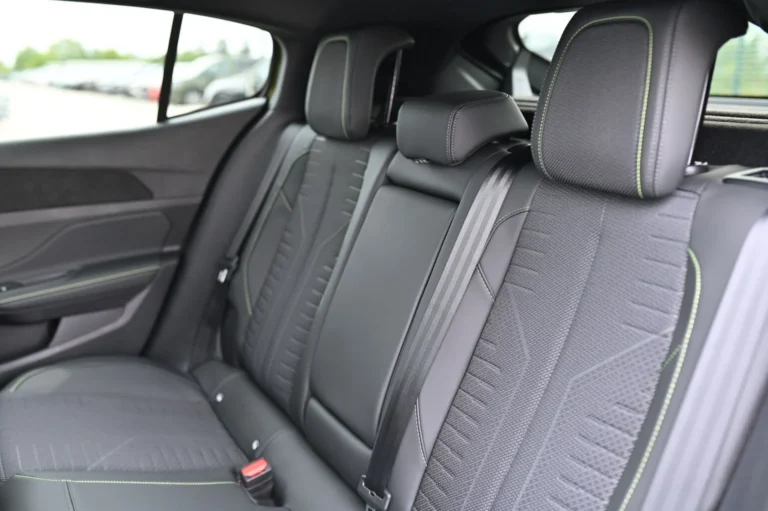 Peugeot 408 NEW 408 GT Hybrid 145k e-DCS6 (MYG0) | Begam Trnava