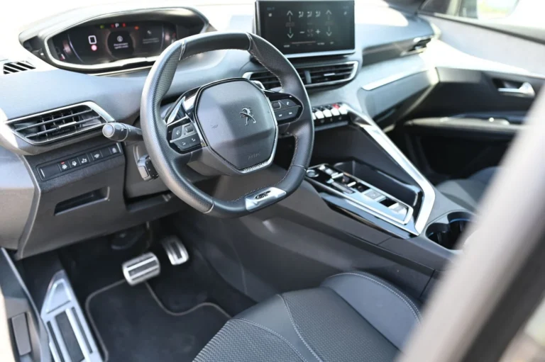 Peugeot 5008 1.2 PureTech 130k GT | Begam Trnava