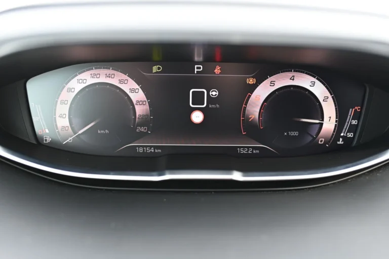 Peugeot 5008 1.2 PureTech 130k GT | Begam Trnava