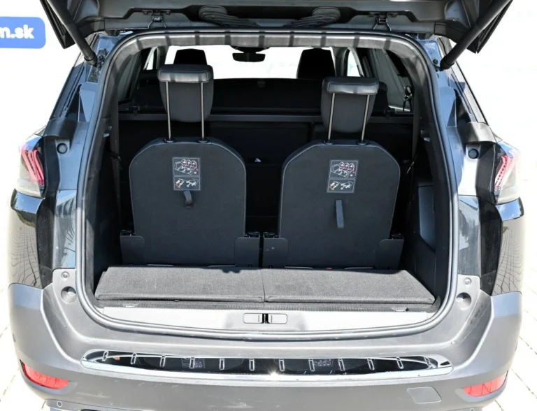 Peugeot 5008 1.2 PureTech 130k GT | Begam Trnava