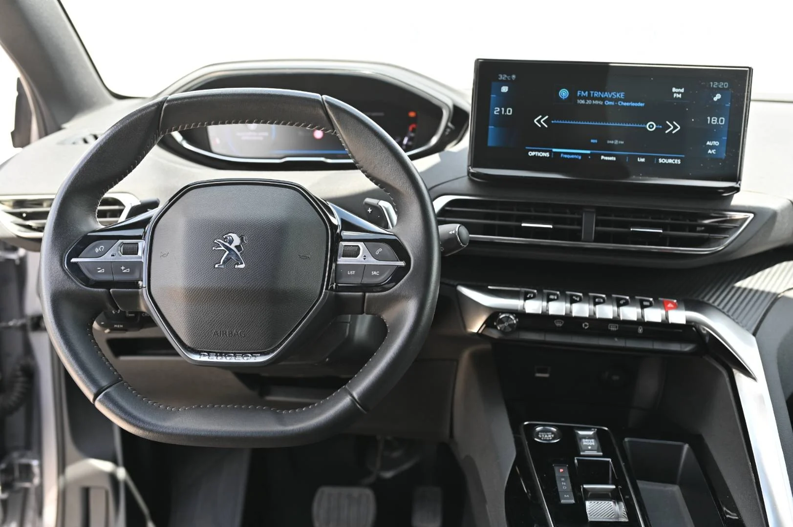 Peugeot 5008 1.5 BlueHDi 130k Active Pack A/T | Begam Trnava