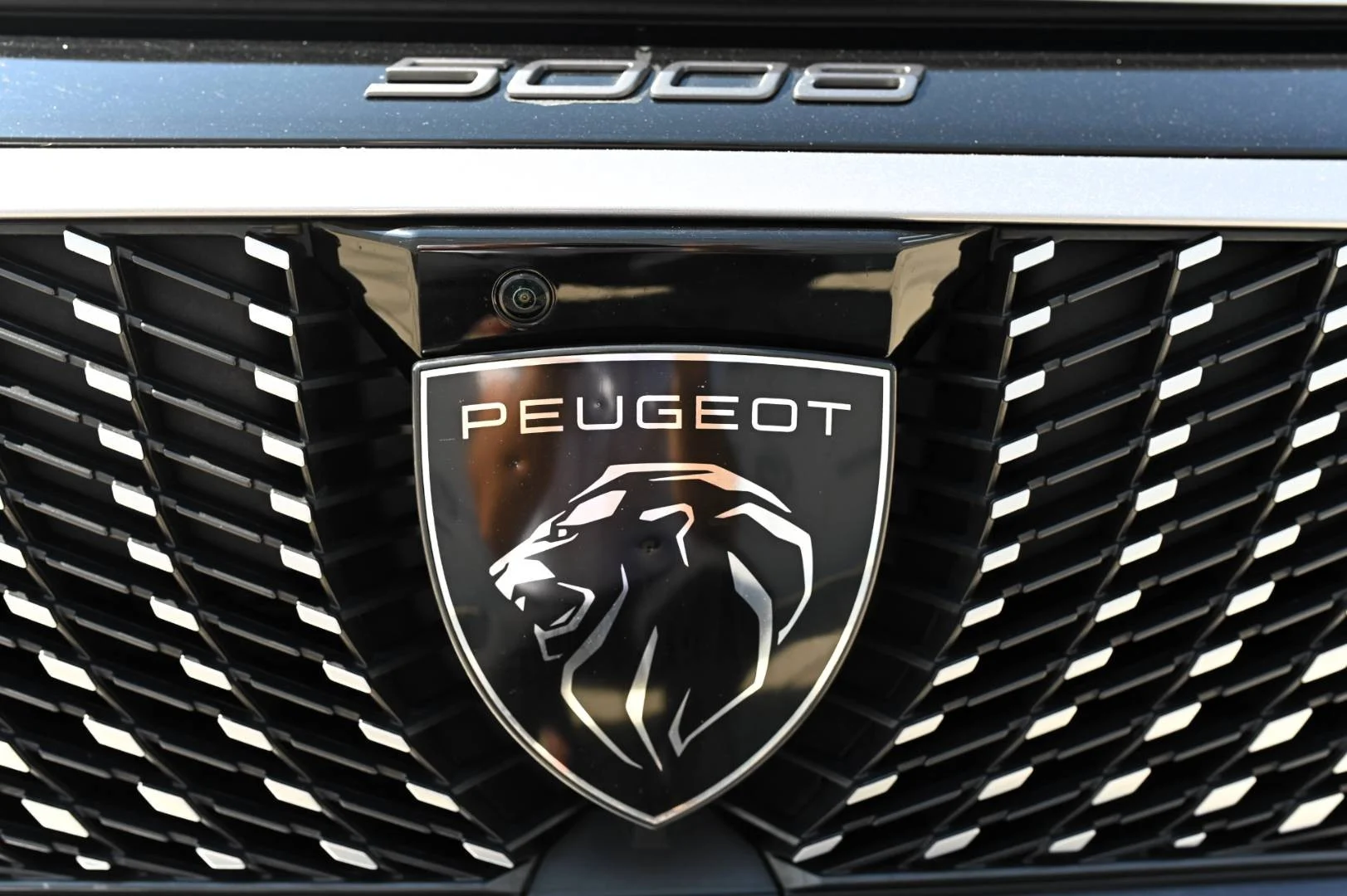 Peugeot 5008 GT e-DCS6 | Begam Trnava