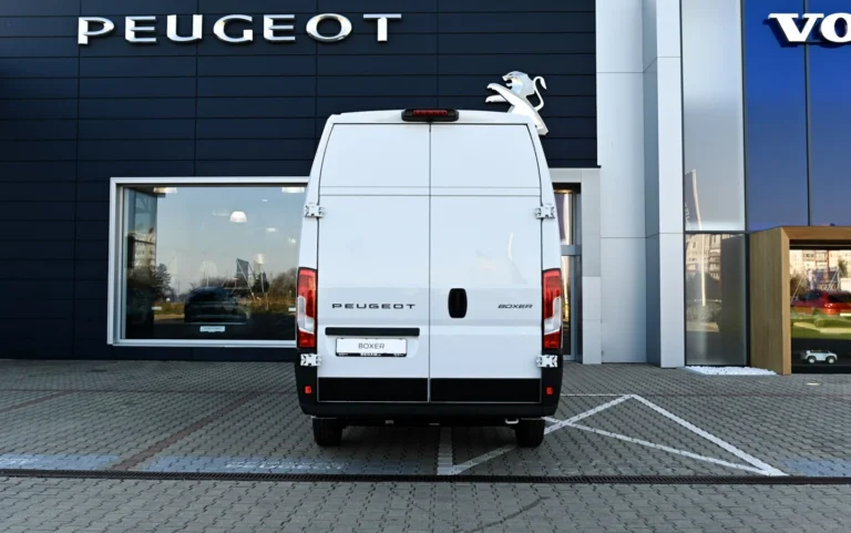 Peugeot Boxer Furgon 435 L4H3 2.2 BlueHDi 180 €6.4 MT6 N1 | Begam Trnava