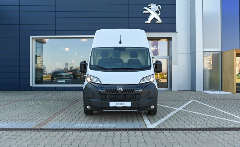 Peugeot Boxer Furgon 435 L4H3 2.2 BlueHDi 180 €6.4 MT6 N1 | Begam Trnava