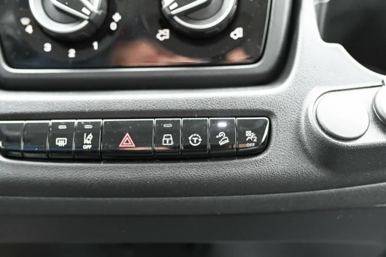 Peugeot Boxer Furgon 435 L4H3 2.2 BlueHDi 180 €6.4 MT6 N1 | Begam Trnava