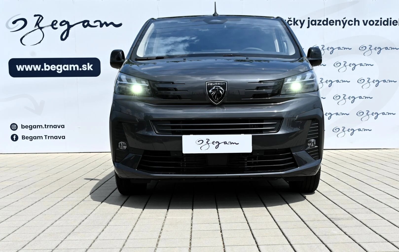 Peugeot Traveller TRAVELLER BUSINESS L2 2.2 BlueHDi 180  EAT8 | Begam Trnava