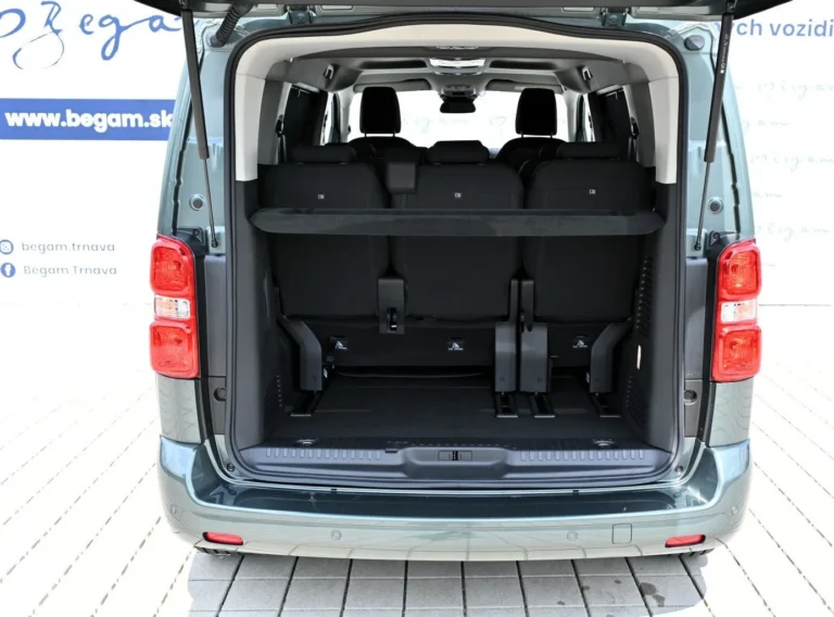 Peugeot Traveller TRAVELLER BUSINESS L2 2.2 BlueHDi 180  EAT8 | Begam Trnava