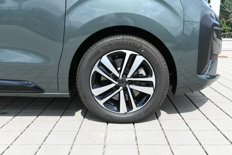 Peugeot Traveller TRAVELLER BUSINESS L2 2.2 BlueHDi 180  EAT8 | Begam Trnava