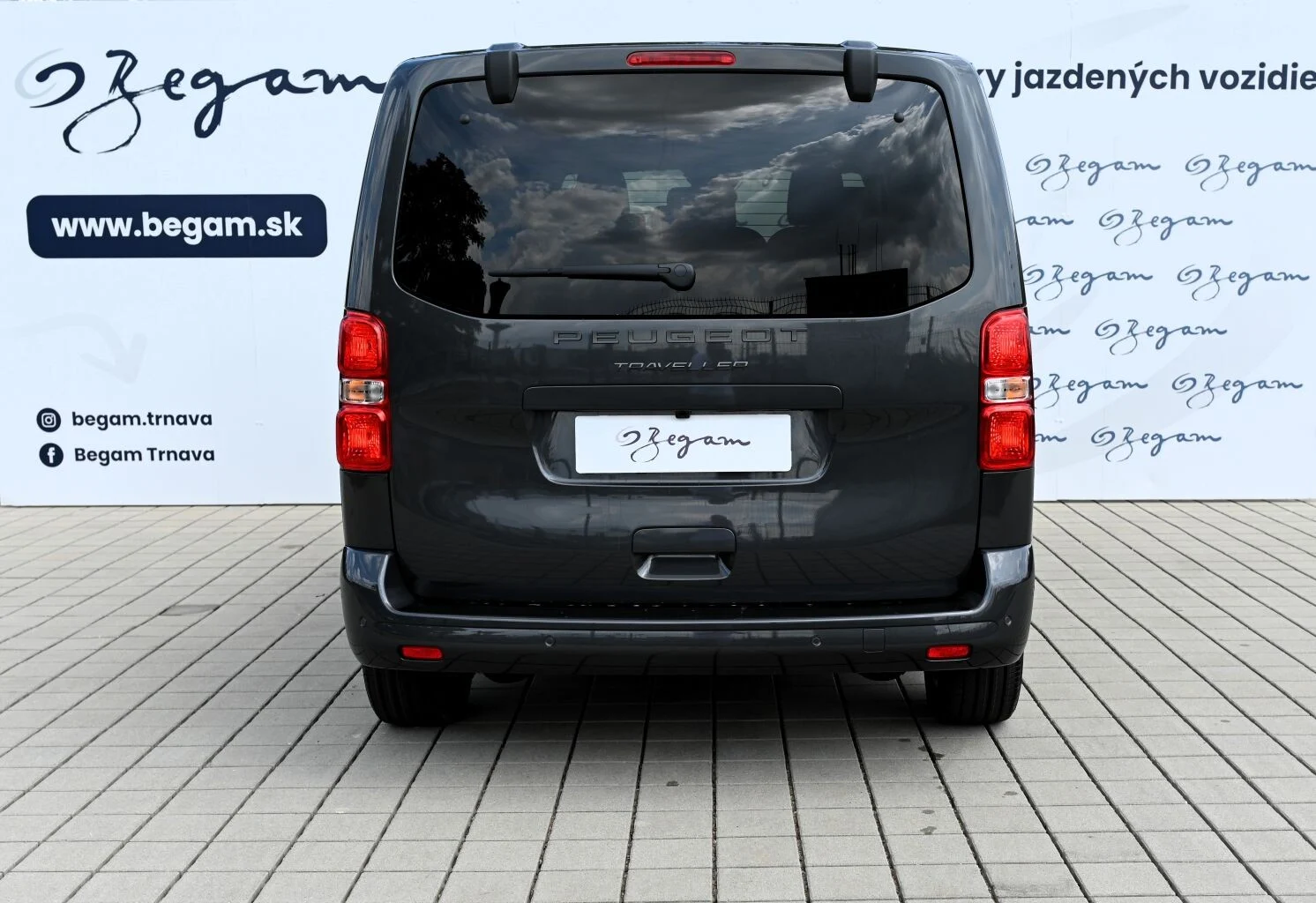 Peugeot Traveller TRAVELLER BUSINESS L2 2.2 BlueHDi 180  EAT8 | Begam Trnava