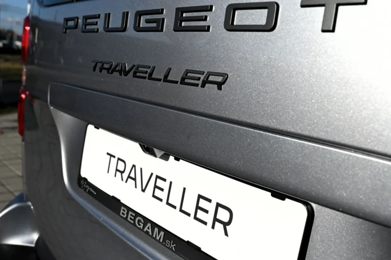 Peugeot Traveller TRAVELLER BUSINESS VIP L3 BlueHDi 180 2.2  EAT8 | Begam Trnava