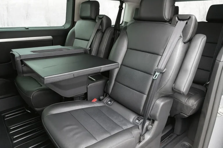 Peugeot Traveller TRAVELLER BUSINESS VIP L3 BlueHDi 180 2.2  EAT8 | Begam Trnava
