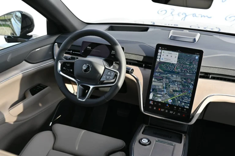 Volvo EX90 Twin Motor Performance 111 kWh Ultra AWD 7-miest | Begam Trnava