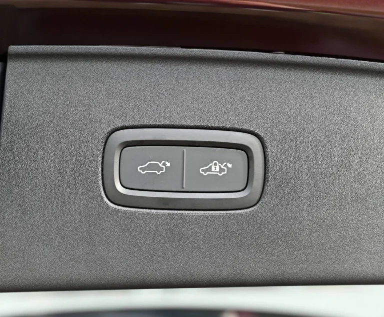Volvo EX90 Twin Motor Performance 111 kWh Ultra AWD 7-miest | Begam Trnava