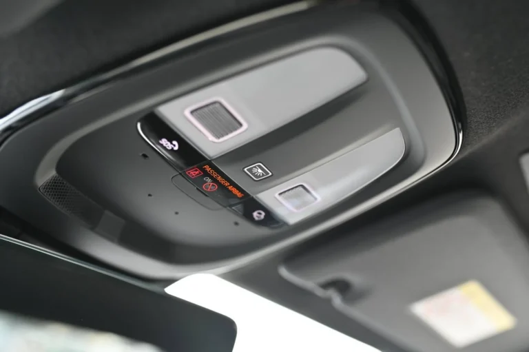 Volvo XC40 B3 (P) CORE | Begam Trnava