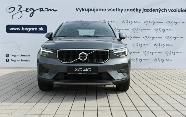 Volvo XC40 B3 (P) CORE | Begam Trnava