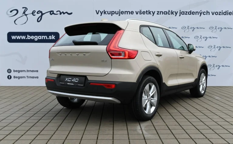 Volvo XC40 B3 (P) CORE | Begam Trnava