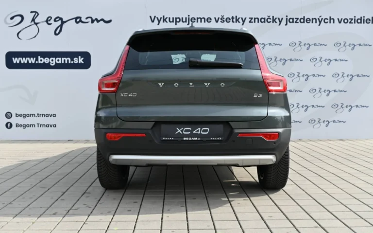Volvo XC40 B3 (P) CORE | Begam Trnava