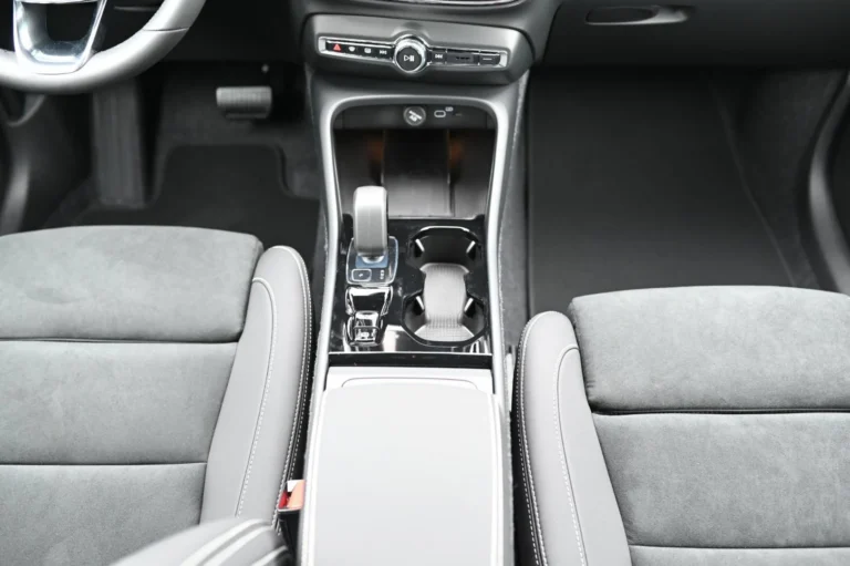 Volvo XC40 B3 (P) PLUS MHEV, Ťažné, 360, LED Matrix, Celoročné pneu. | Begam Trnava