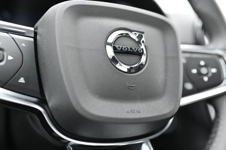 Volvo XC40 B3 (P) PLUS MHEV, Ťažné, 360, LED Matrix, Celoročné pneu. | Begam Trnava