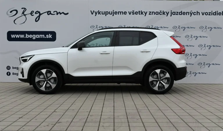 Volvo XC40 B3 (P) PLUS MHEV, Ťažné, 360, LED Matrix, Celoročné pneu. | Begam Trnava
