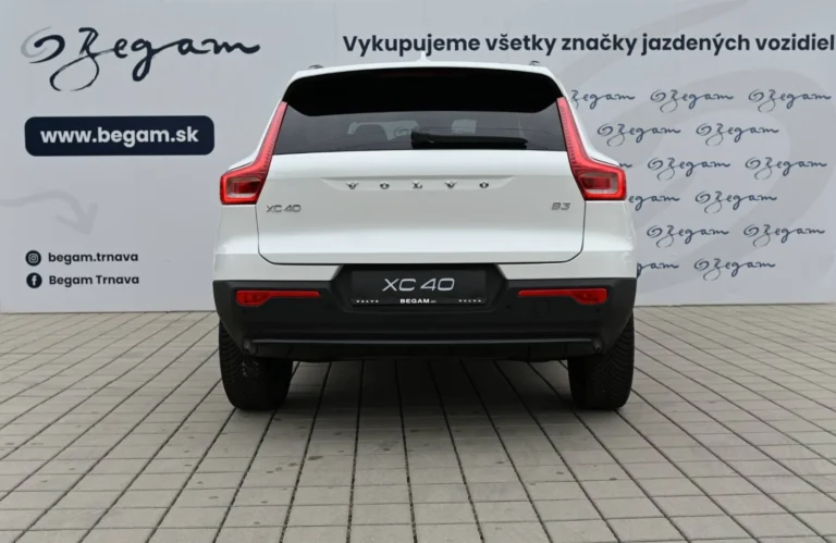 Volvo XC40 B3 (P) PLUS MHEV, Ťažné, 360, LED Matrix, Celoročné pneu. | Begam Trnava