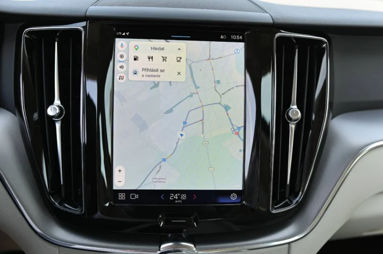 Volvo XC60 2.0 B4 mHEV Core A/T | Begam Trnava