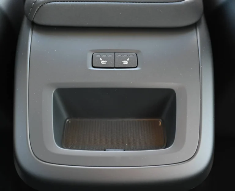 Volvo XC60 B5 (P) CORE | Begam Trnava