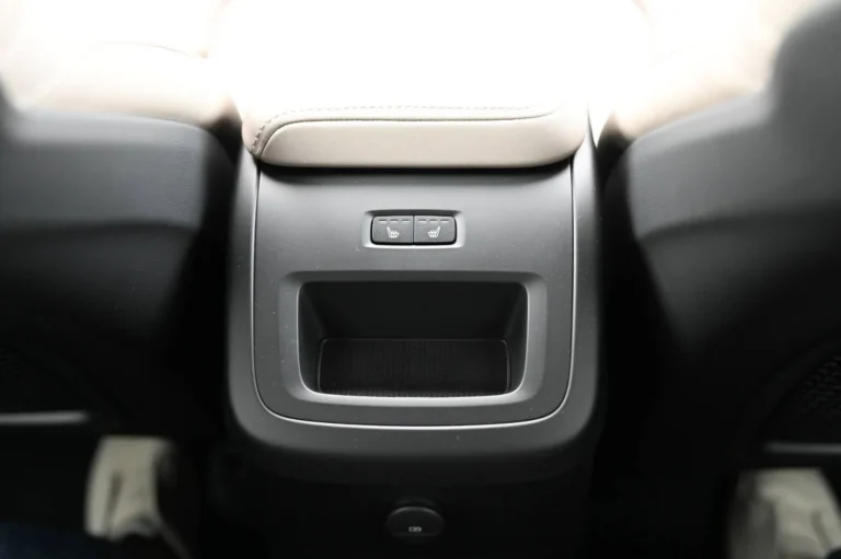 Volvo XC60 B5 (P) CORE | Begam Trnava