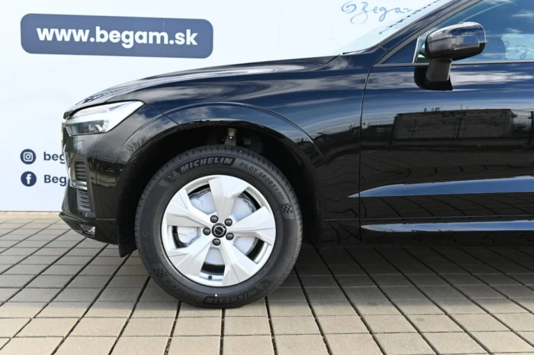 Volvo XC60 B5 (P) CORE | Begam Trnava