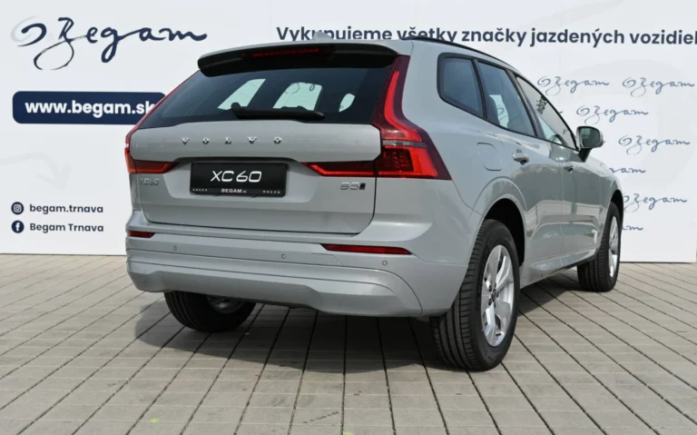 Volvo XC60 B5 (P) CORE | Begam Trnava